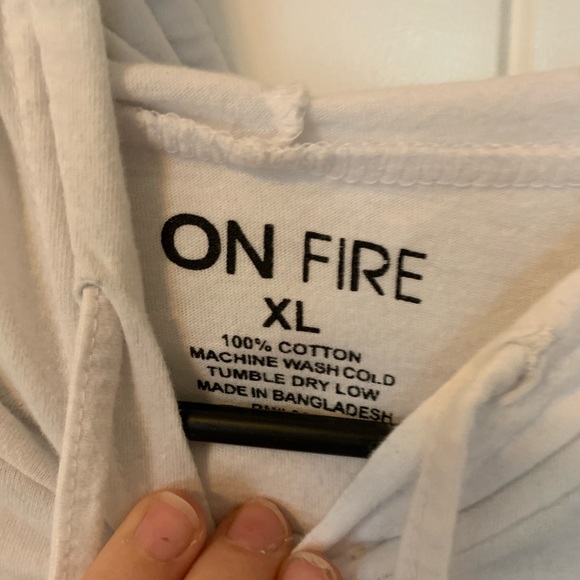 Crop top - Picture 3 of 3